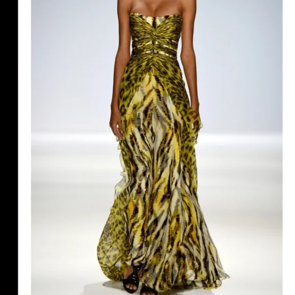 Carlos Miele Gown - Picture 2 of 12